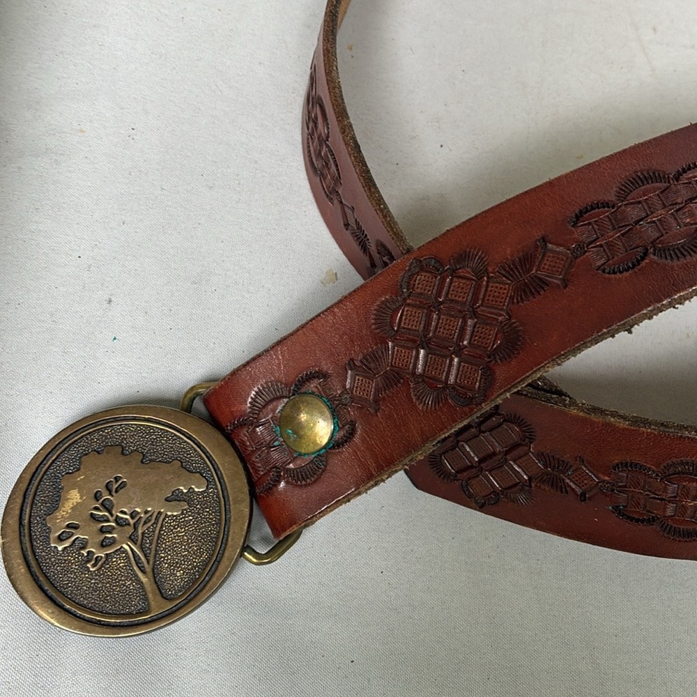 brass Tree Of LifeOval Belt Buckle with Brown Leather Belt. Vintage 1978